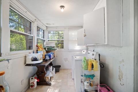 145 Chapin Ter, Springfield, MA 01107 photo 21