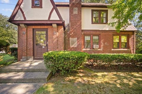 145 Chapin Ter, Springfield, MA 01107 photo 2