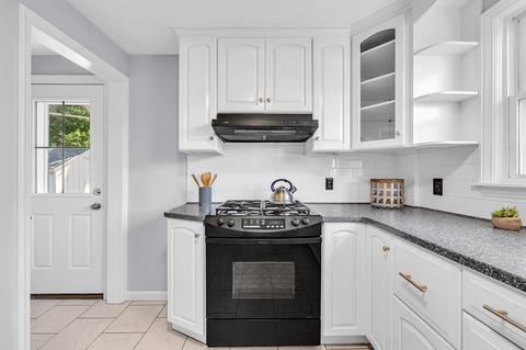 127 Old Brook Rd, Springfield, MA 01118 photo 15