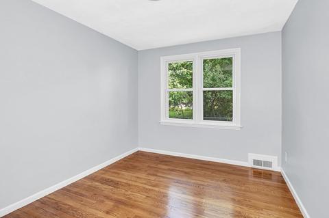 127 Old Brook Rd, Springfield, MA 01118 photo 23