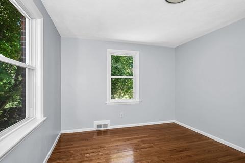 127 Old Brook Rd, Springfield, MA 01118 photo 28