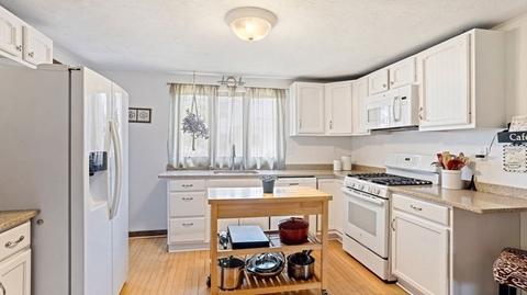 7 Nelson St, Natick, MA 01760 photo 4
