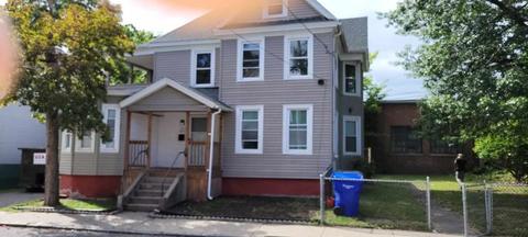 20 Clifton Ave, Springfield, MA 01109 photo 3
