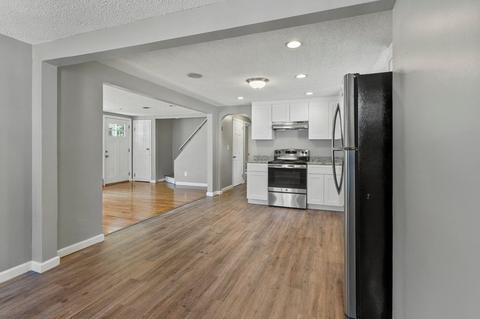 50 Macomber Ave, Springfield, MA 01119 photo 9