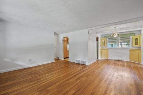 4 Wesson Rd, Ashland, MA 01721 photo 3