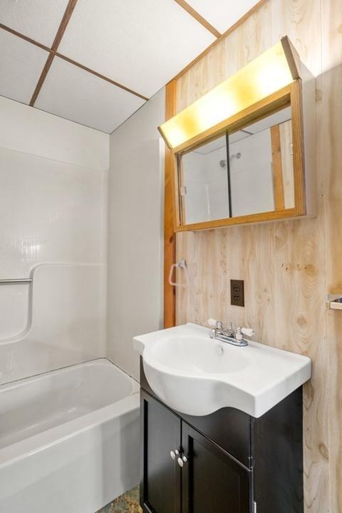 5 Cabot St, Worcester, MA 01603 photo 6