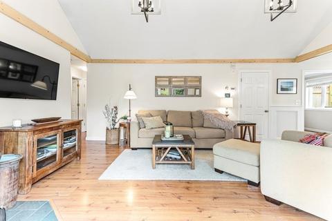 47 Mashie Cir, Mashpee, MA 02649 photo 17