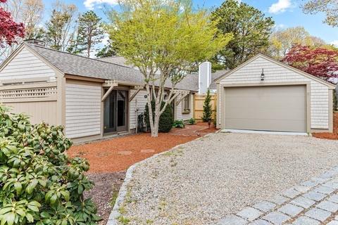 47 Mashie Cir, Mashpee, MA 02649 photo 1