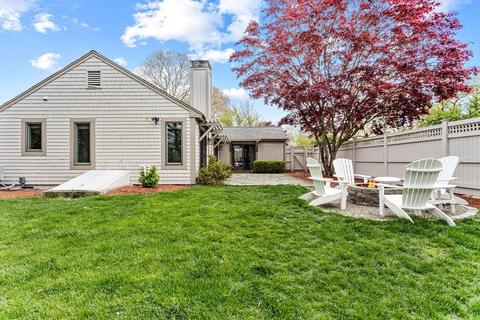 47 Mashie Cir, Mashpee, MA 02649 photo 2