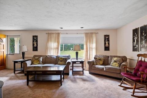 219 River Rd W, Berlin, MA 01503 photo 3