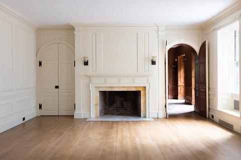41 Codman Rd, Brookline, MA 02445 photo 5
