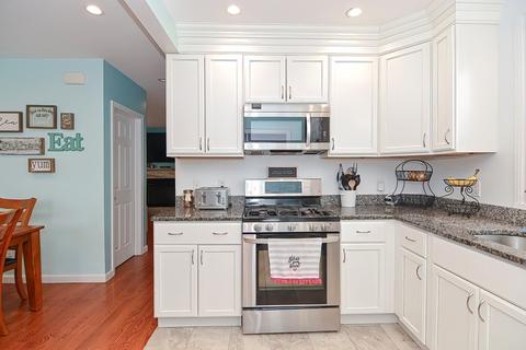 883 Grinnell St, Fall River, MA 02721 photo 11