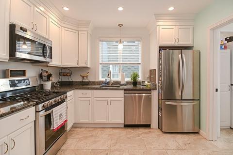 883 Grinnell St, Fall River, MA 02721 photo 10