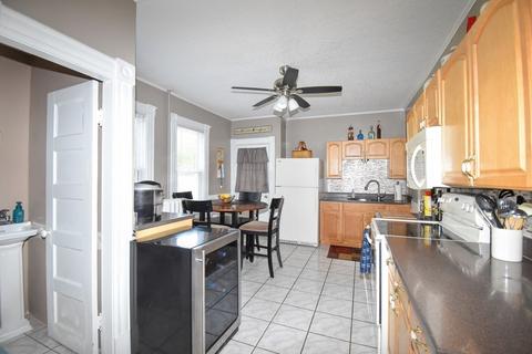 36 Maple Ter, West Springfield, MA 01089 photo 5