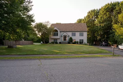 260 William Kelley Rd, Stoughton, MA 02072