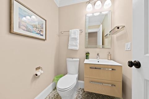 197 Rawson #2, Brookline, MA 02445 photo 20