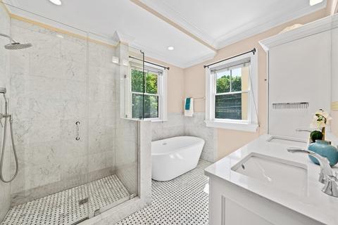 197 Rawson #2, Brookline, MA 02445 photo 13