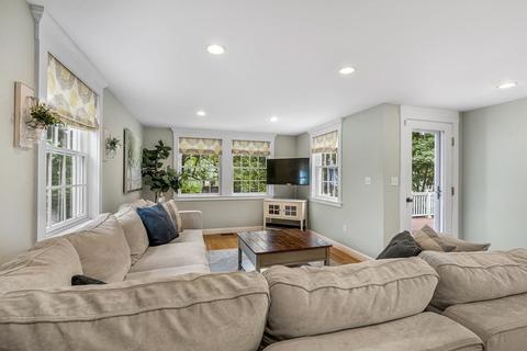 11 Milton Rd, Reading, MA 01867 photo 7