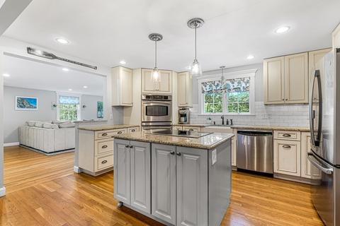 11 Milton Rd, Reading, MA 01867 photo 10