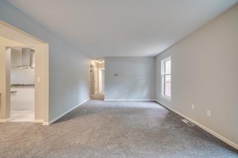 30 Halifax Ct #B, Springfield, MA 01108 photo 12