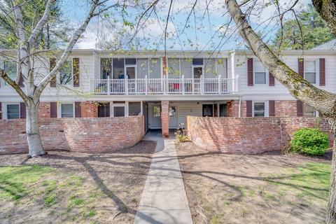 30 Halifax Ct #B, Springfield, MA 01108 photo 2
