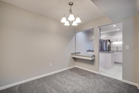 30 Halifax Ct #B, Springfield, MA 01108 photo 8