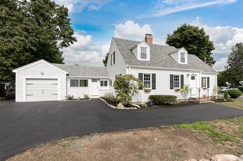 66 Poplar St, Danvers, MA 01923 photo 2