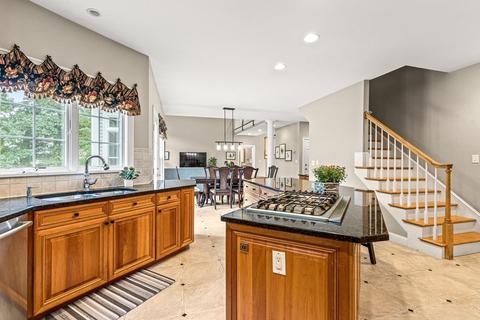 11 Pondview Ln, Reading, MA 01867 photo 14