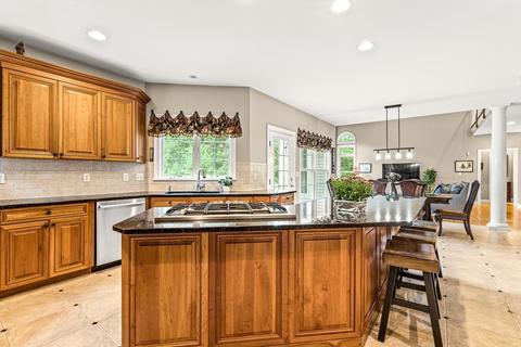 11 Pondview Ln, Reading, MA 01867 photo 15