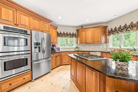 11 Pondview Ln, Reading, MA 01867 photo 13