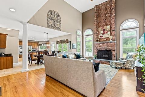 11 Pondview Ln, Reading, MA 01867 photo 8
