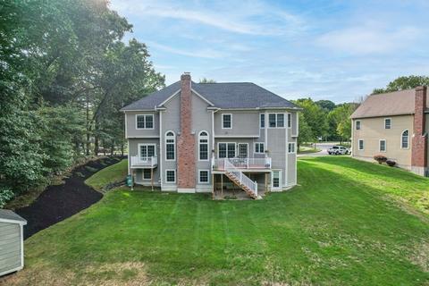11 Pondview Ln, Reading, MA 01867 photo 2