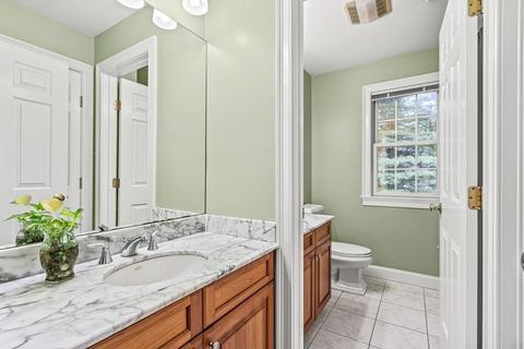 11 Pondview Ln, Reading, MA 01867 photo 32