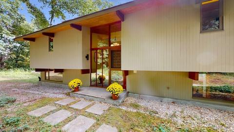 11 Larch Rd, Acton, MA 01720 photo 2