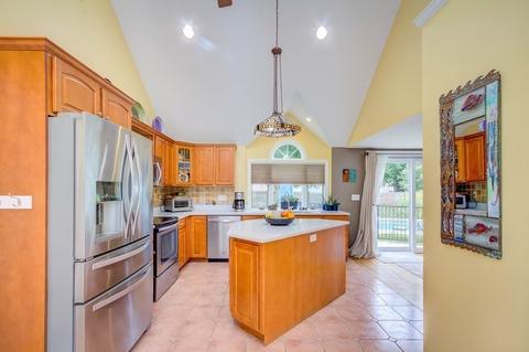 22 Maple St, Hudson, MA 01749 photo 7
