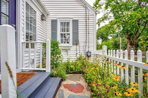 22 Maple St, Hudson, MA 01749 photo 3