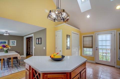 22 Maple St, Hudson, MA 01749 photo 10
