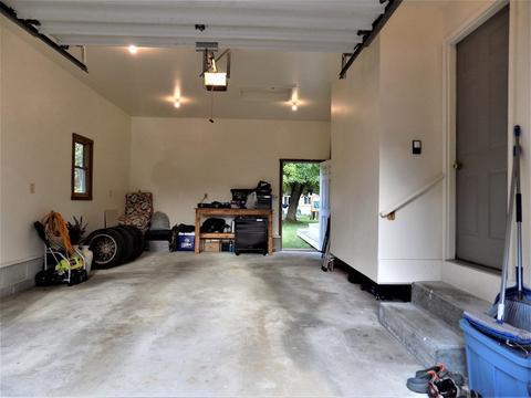 13 Delano Dr, Springfield, MA 01129 photo 42