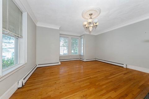 13 Trask St, Gloucester, MA 01930 photo 8