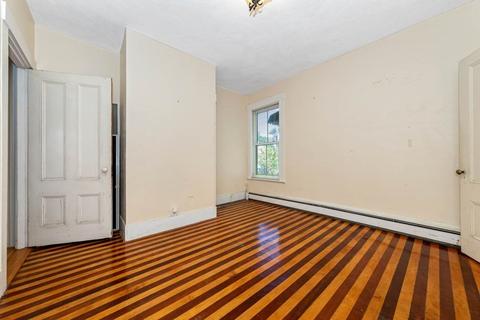13 Trask St, Gloucester, MA 01930 photo 14