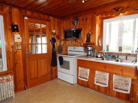 111 Elijah St, Springfield, MA 01109 photo 8