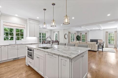 34 Willow Rd, Wellesley, MA 02482 photo 5