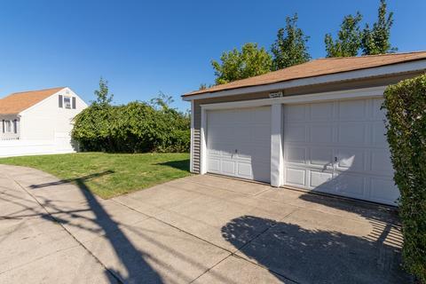 378 Walter St, Fall River, MA 02724 photo 4