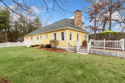 160 Eric Dr, Uxbridge, MA 01569 photo 2