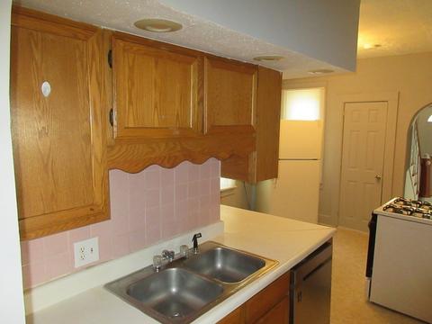 560 Union St, Springfield, MA 01109 photo 2