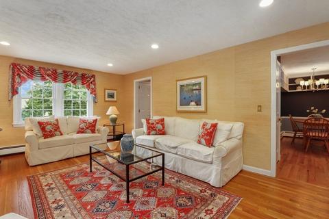 39 Crestview Dr, Millis, MA 02054 photo 8