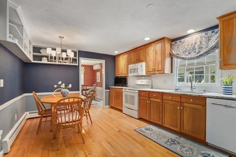 39 Crestview Dr, Millis, MA 02054 photo 11