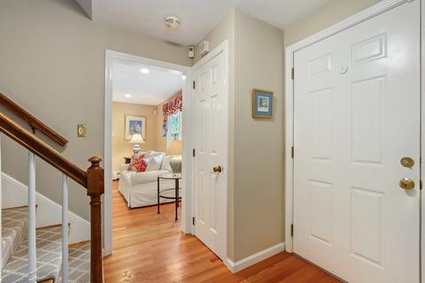 39 Crestview Dr, Millis, MA 02054 photo 3