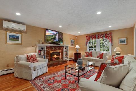 39 Crestview Dr, Millis, MA 02054 photo 6