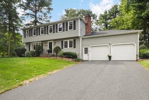 39 Crestview Dr, Millis, MA 02054 photo 2